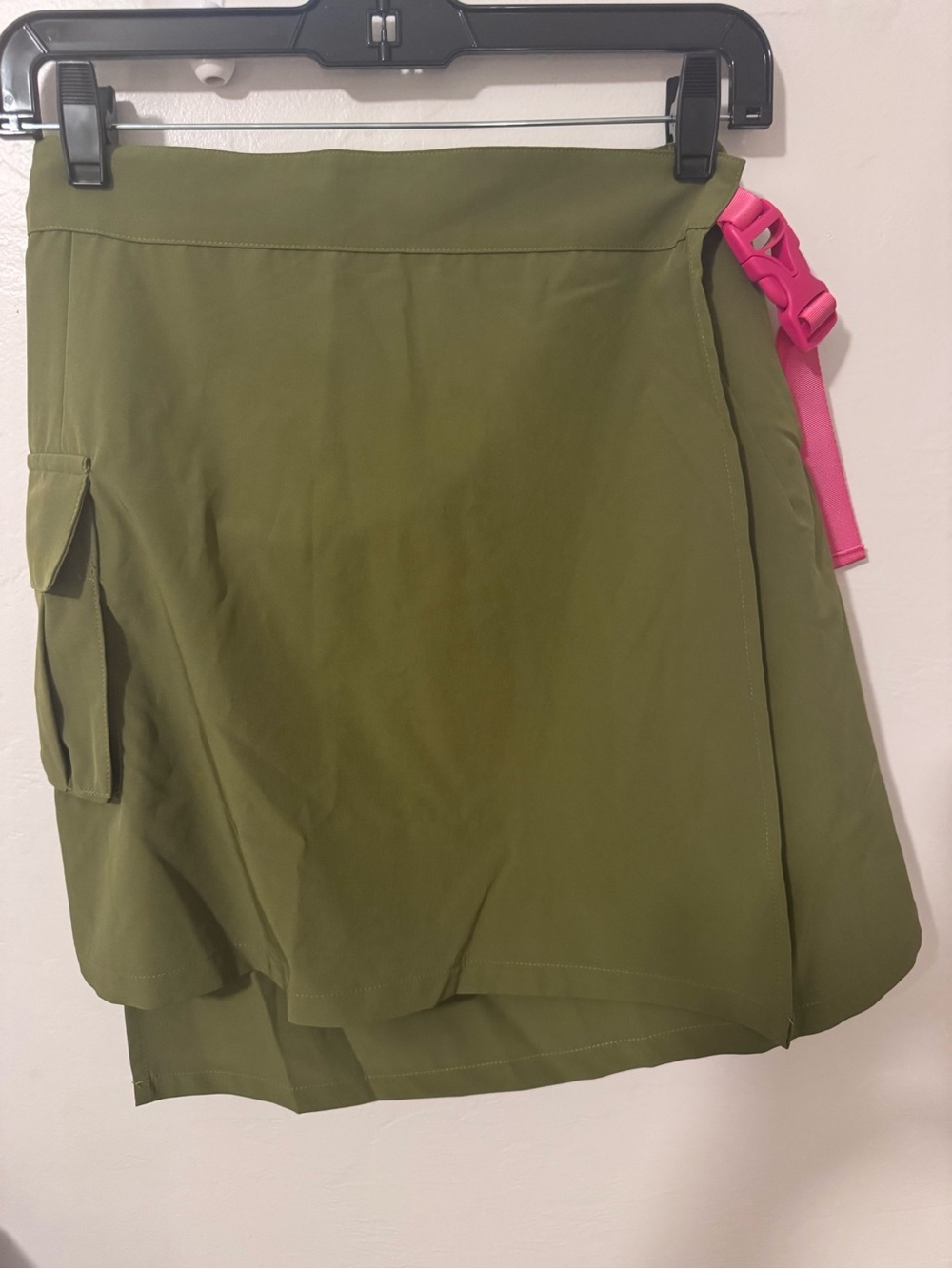 Fabletics Olive Green Julian Wrap Cargo Skirt - Picture 2 of 10